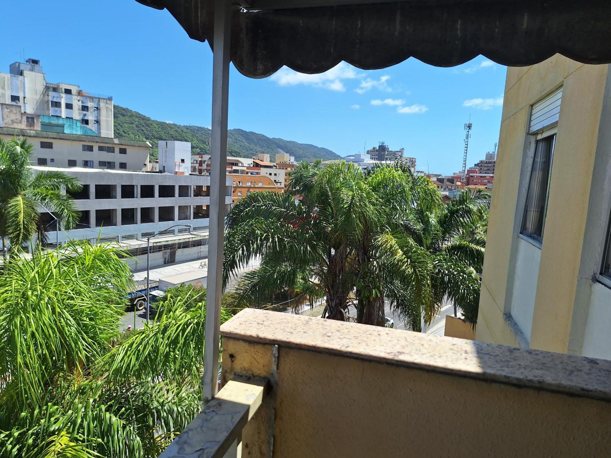 Lindo Apto 3 Qtos, A 350 Mtrs Da Enseada Com Servico De E Portaria 24 Hrs Prox Casa Grande Hotel, Hipermercados, Farmacias Bancos Apartment *