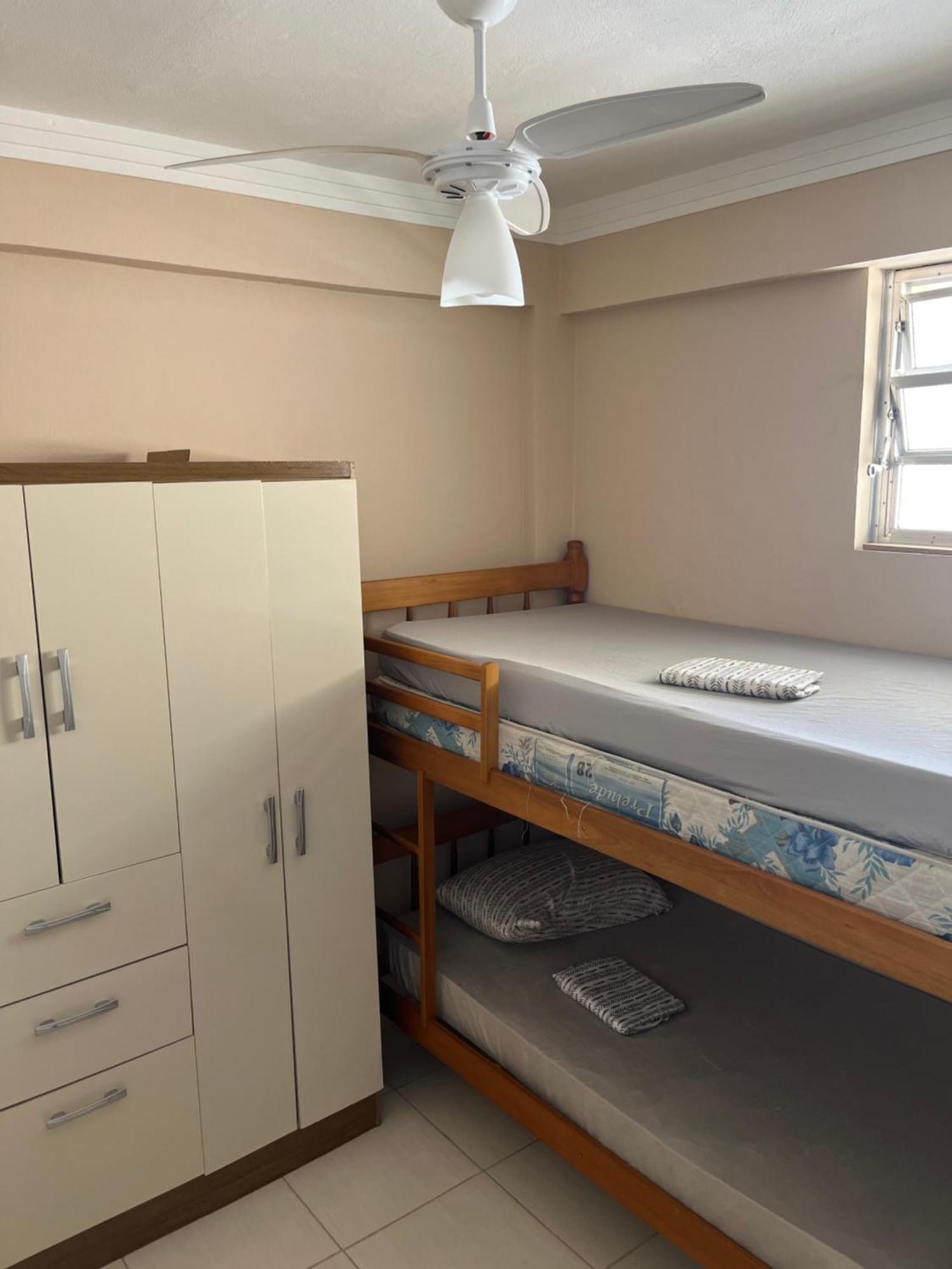 Lindo Apto 3 Qtos, A 350 Mtrs Da Enseada Com Servico De E Portaria 24 Hrs Prox Casa Grande Hotel, Hipermercados, Farmacias Bancos Apartment Guaruja